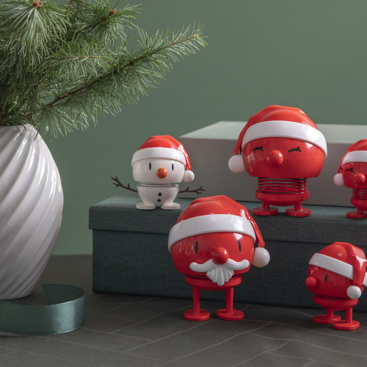 Santa Hoptimist Bumble S Red