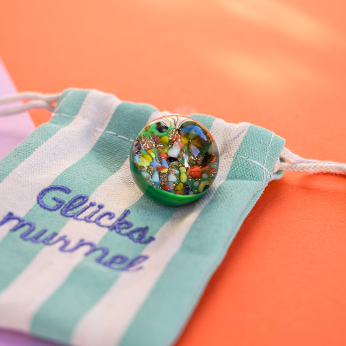 Glücksmurmel mit Konfetti-Steinchen - Mint