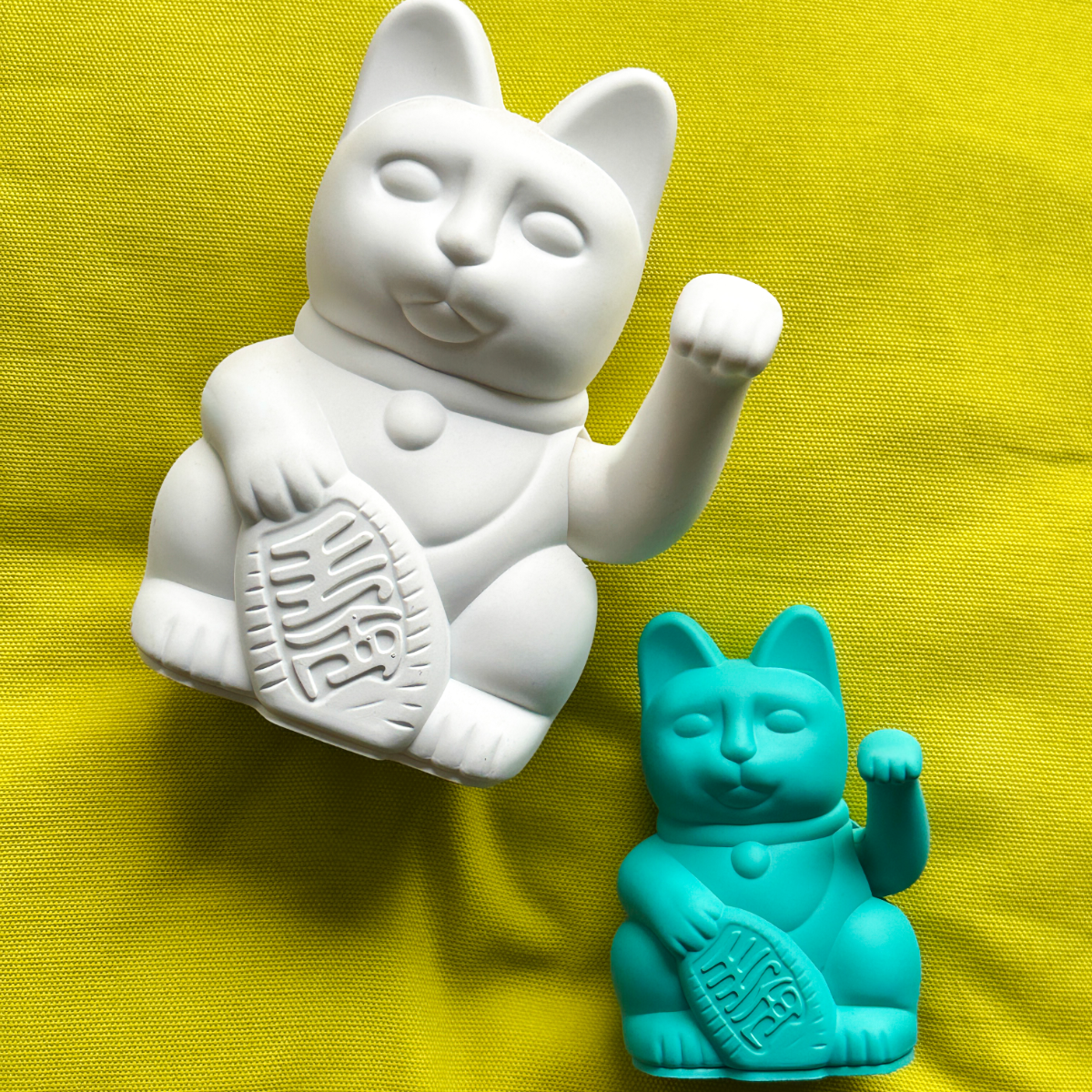 Lucky Cat Classic - White