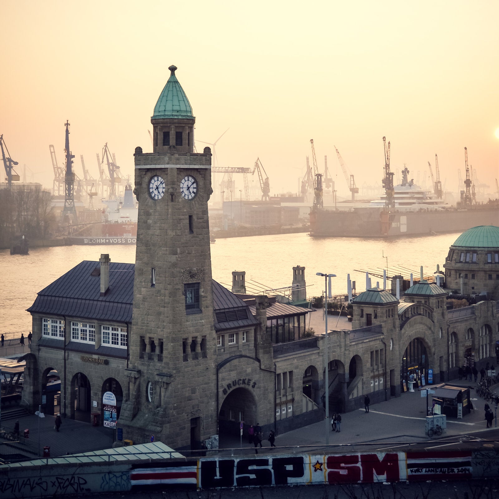 Foto "Landungsbrücken 1" HH-041 10x10 - Kila