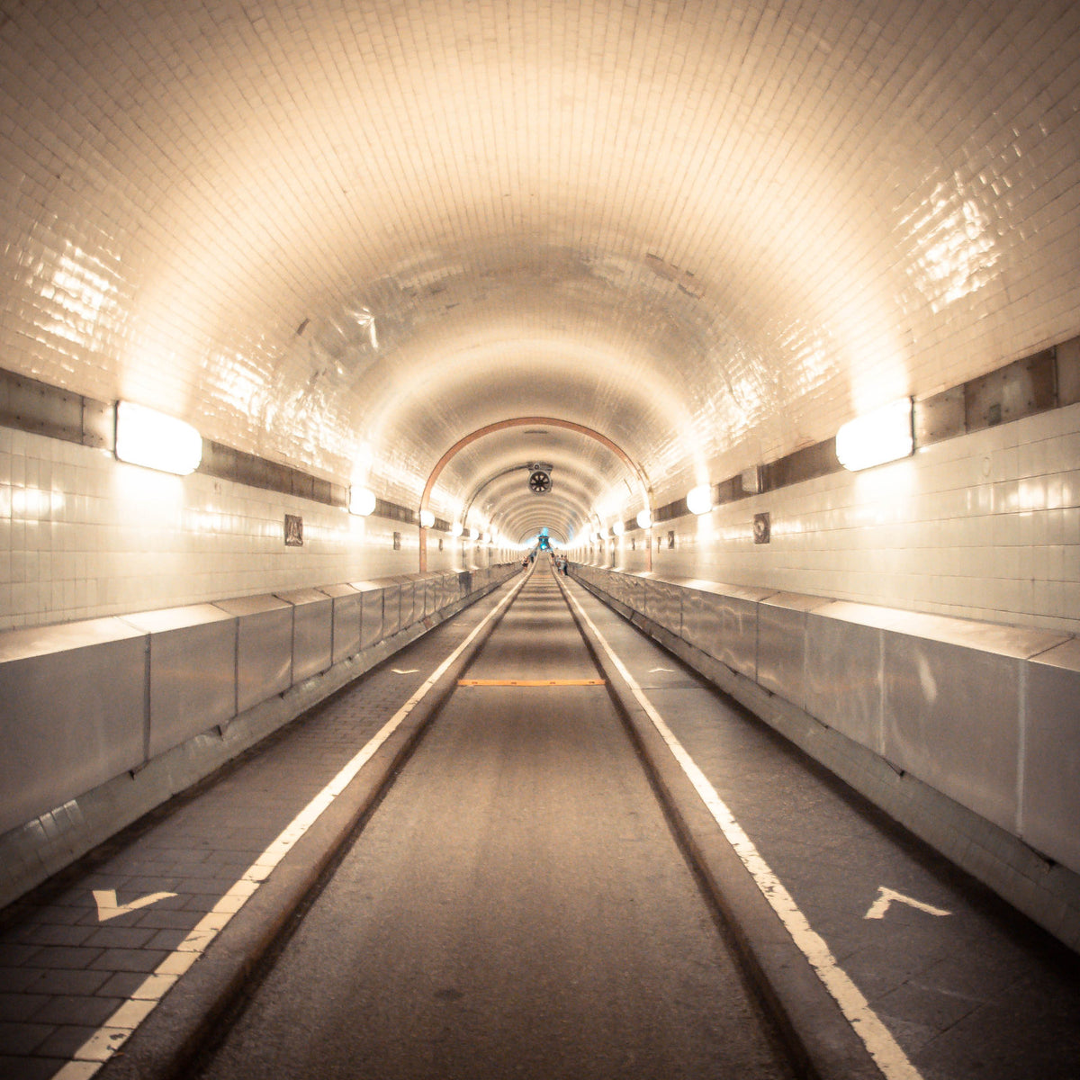 Foto &quot;Alter Elbtunnel&quot; HH-158 10x10 - Kila